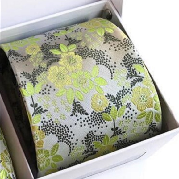 3 pc Necktie by Nique’ - Picture 1 of 1